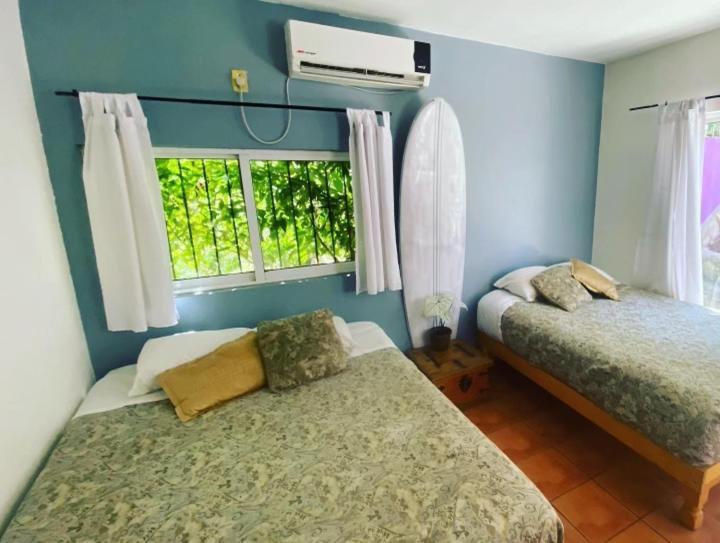 מזטלן Wandering Monkey Guesthouse מראה חיצוני תמונה